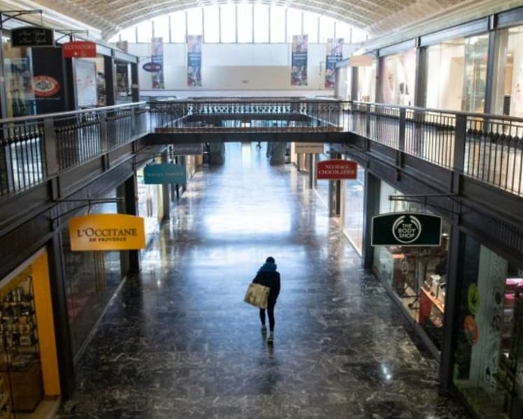 US economy shrank 3.5% in 2020 after growing 4% last quarter