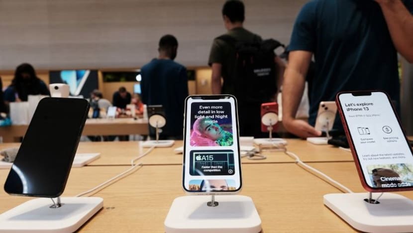 Pengeluaran iPad dikurangkan; Apple salurkan cip kepada iPhone 13 Pengeluaran iPad dikurangkan; Apple salurkan cip kepada iPhone 13