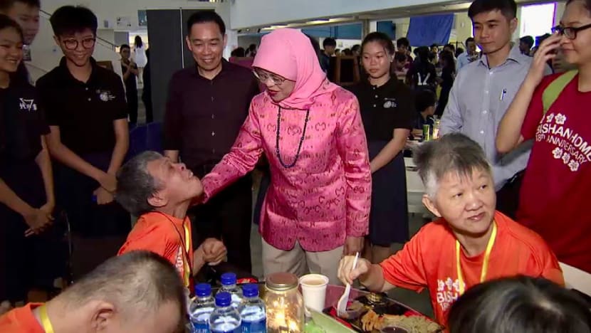 Presiden Halimah lambang perpaduan; menyatukan rakyat SG: Dr Norshahril Saat Presiden Halimah lambang perpaduan; menyatukan rakyat SG: Dr Norshahril Saat