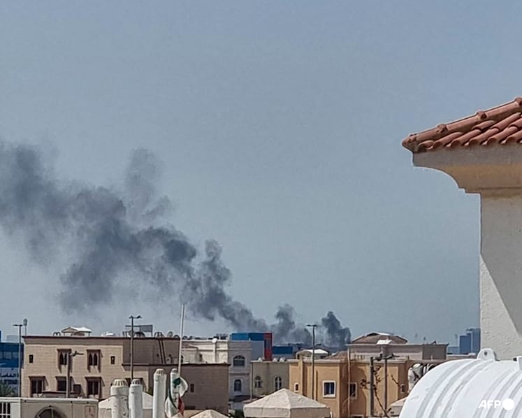 One dead as Iranian missiles strike wealthy Gulf - CNA