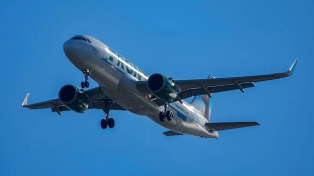 美国边疆航空客机起飞时撞死人 十多名乘客受轻伤
