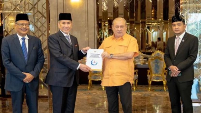 Pasukan Petugas Khas berhubung Pedra Branca bentang laporan kepada Sultan Johor