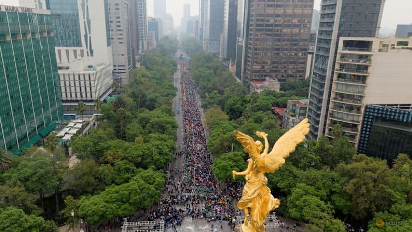 Mexico City chases world record for largest Mexican wave ahead of World Cup