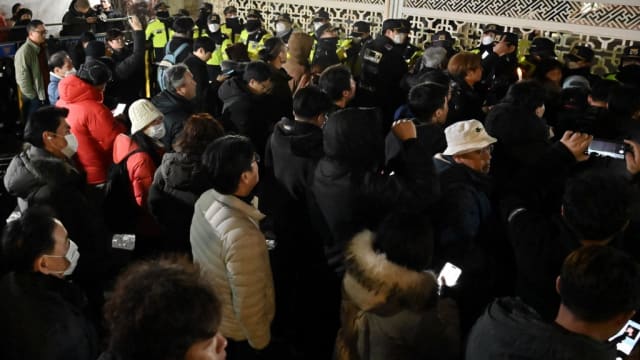 韩戒严司下令禁止一切政治活动