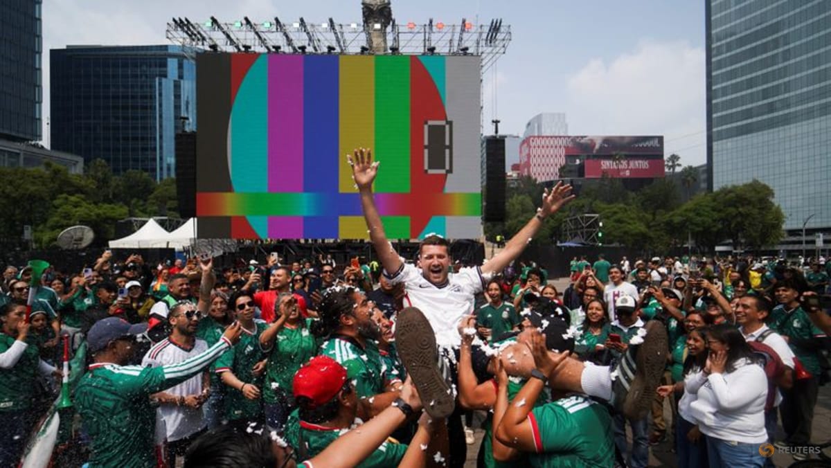 'It's going to be mental' - atmosphere sizzles ahead of Mexico v England