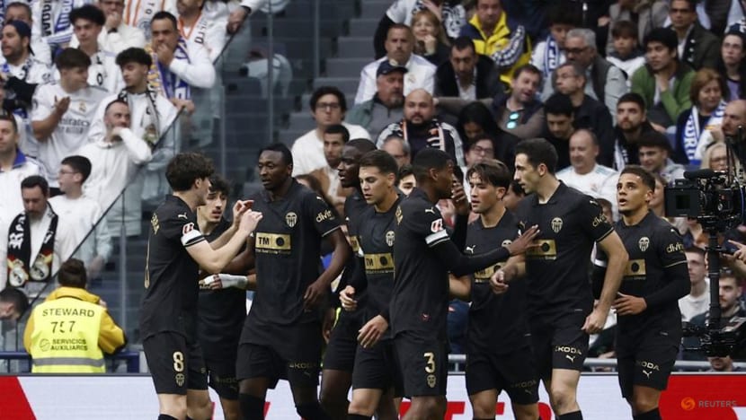 Vinicius misses another penalty as Real Madrid shocked by Valencia 2-1