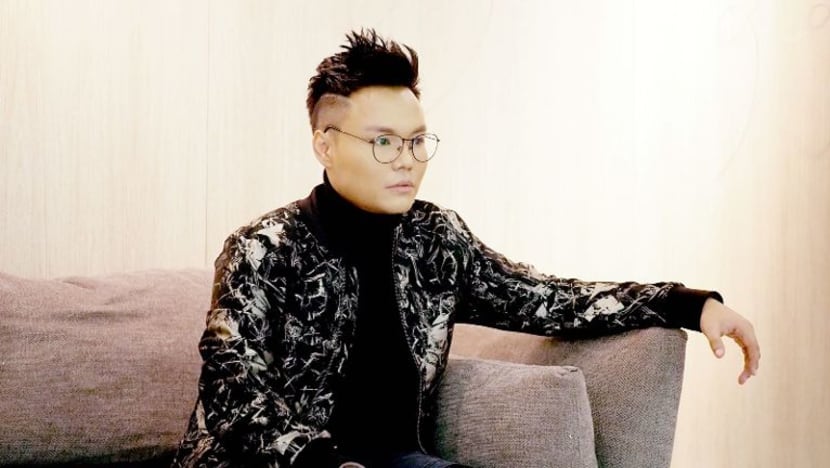 Siapa kata Hyrul Anuar ‘kurang pakej’? 13 tahun bertahan dan single terbaru buktinya!