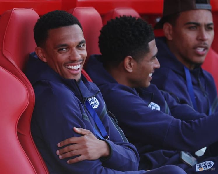 Alexander-Arnold returns to England squad as Tuchel makes 10 changes from World Cup