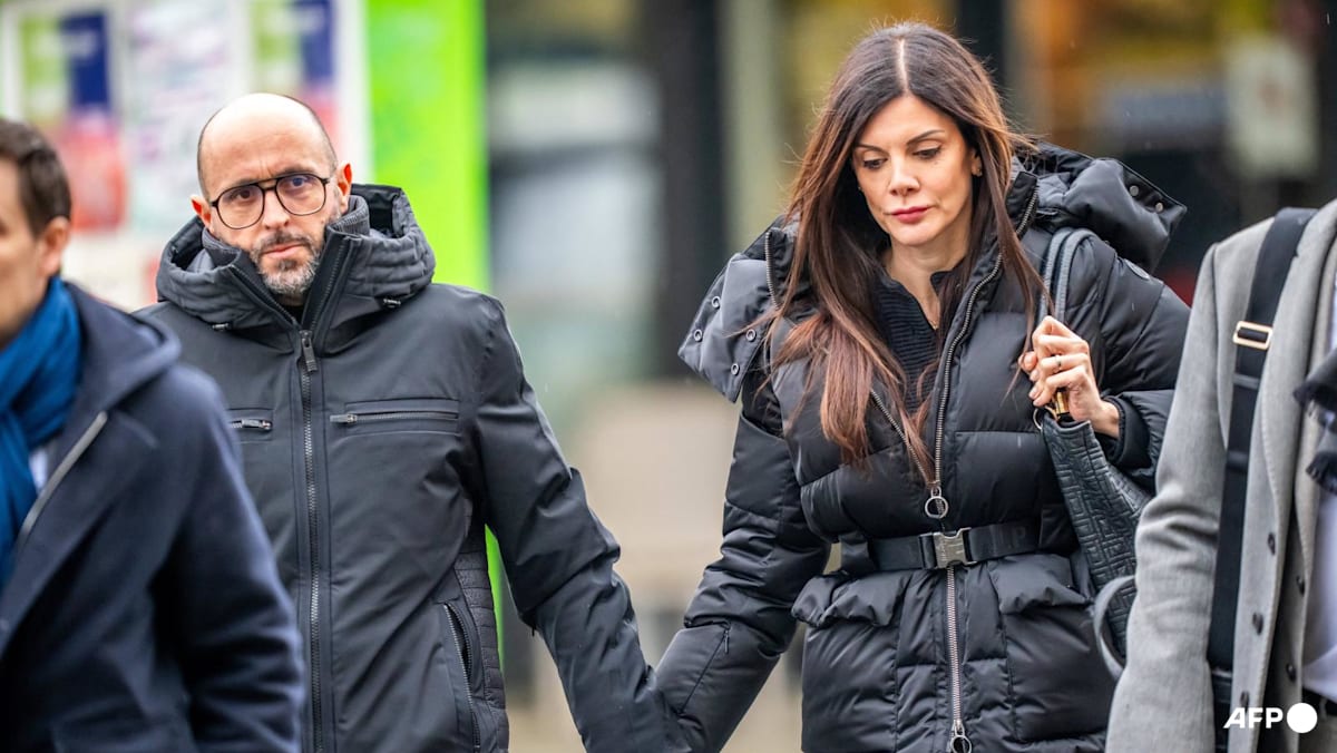 Swiss bar owner quizzed by lawyers over fatal inferno