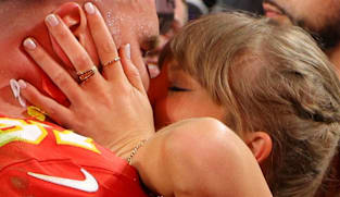 Taylor Swift resmi menikah dengan Travis Kelce, Adam Sandler jadi penghulunya