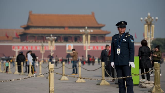 中国单日新增病例连续两天少过三万起