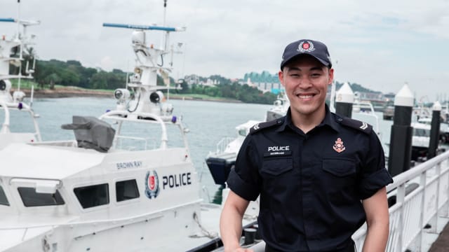 我国东运游泳金牌洪玮 加入警察海岸卫队服役