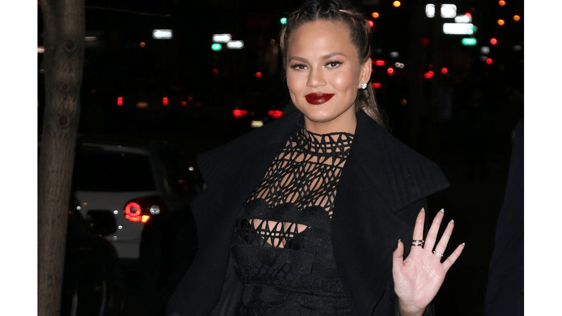 Chrissy Teigen Weighs In On Chris Evan's Leaked Nude Pic, Saying She