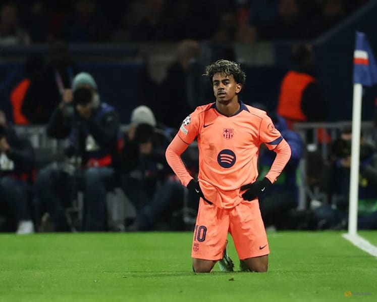 Barcelona take heart despite third straight defeat to PSG