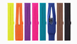 Apple rilis 'kaus kaki' iPhone seharga Rp3,8 juta, langsung sold out 