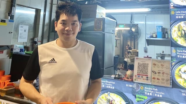 五星级酒店主厨放弃稳定工作　为圆梦当小贩卖海鲜泡饭