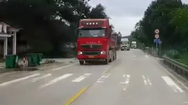 中国狠心父为讹钱 将幼女抛向货车遭碾死