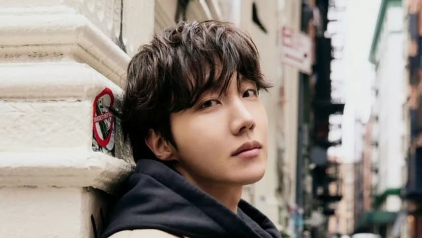 ARMY siap nabung? Prediksi harga tiket konser dua hari J-Hope BTS di Jakarta 2025