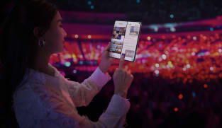 The world’s thinnest book-style foldable powered by AI intelligence