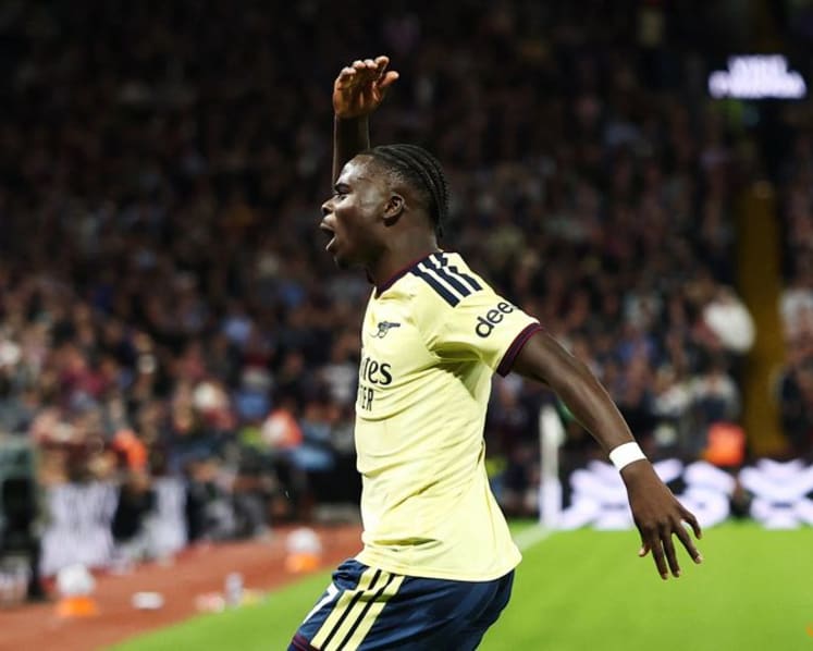 Saka earns Arsenal narrow victory at troubled Villa