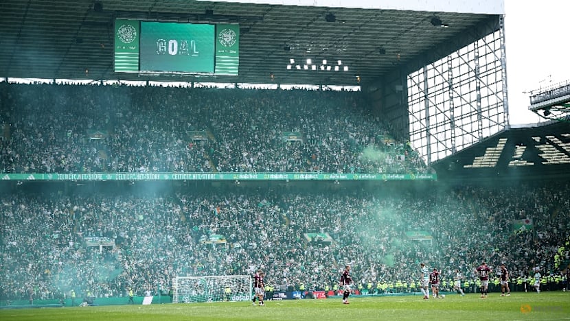 Celtic snatch title from Hearts with last-gasp victory on final day