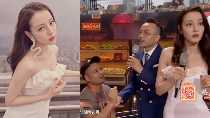 A Man Rushed On Stage To Propose To Dilraba Dilmurat During A Live Show And Netizens Are Praising Her For Her Response A Man Rushed On Stage To Propose To Dilraba Dilmurat During A Live Show And Netizens Are Praising Her For Her Response