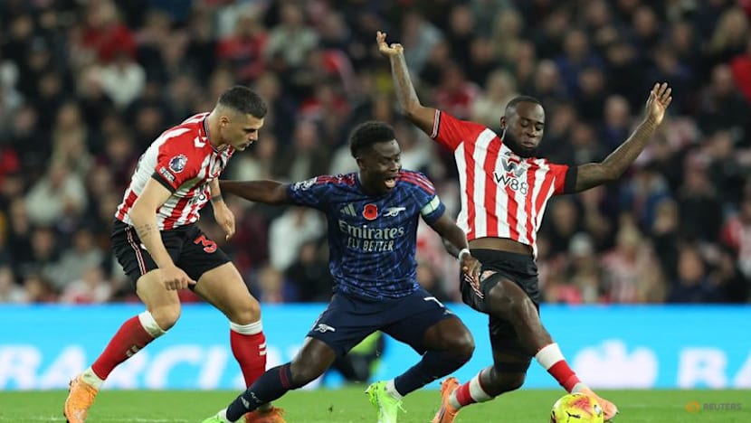 Sunderland halt Arsenal's winning run with last-gasp 2-2 draw
