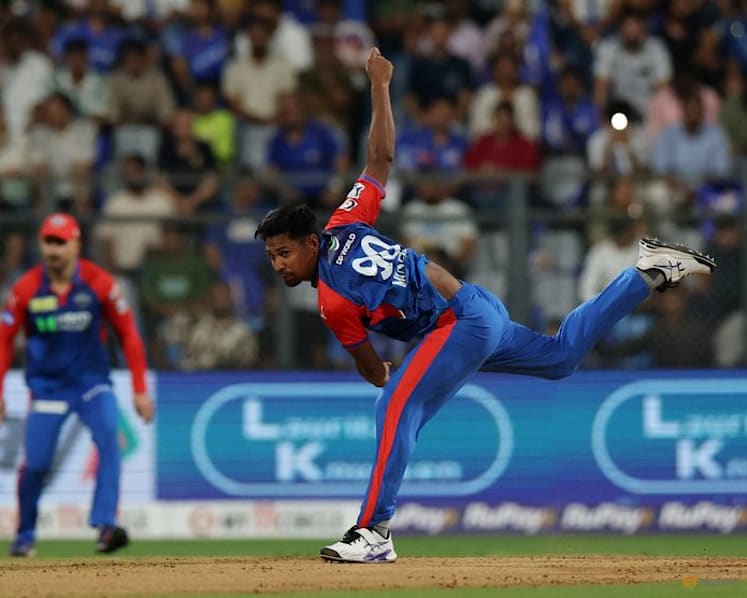 Bangladesh bans IPL broadcasts after Mustafizur snub