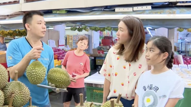前线追踪 | 敲榴梿壳看果肉苦甜?