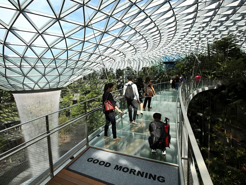 Incongruous for Jewel to expect eateries to open till 3am