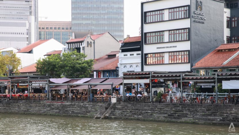 Nightspots in Boat Quay, Clarke Quay, Upper Circular Road can apply to extend liquor trading hours in trial