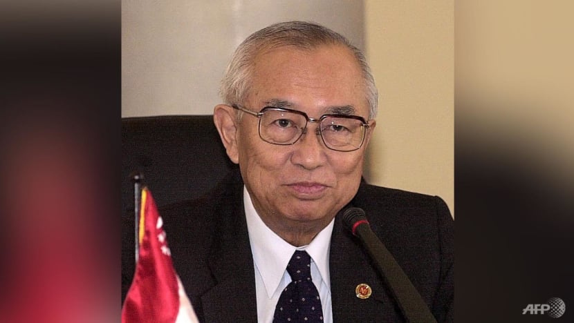 Singapore's longest-serving finance minister Richard Hu dies aged 96