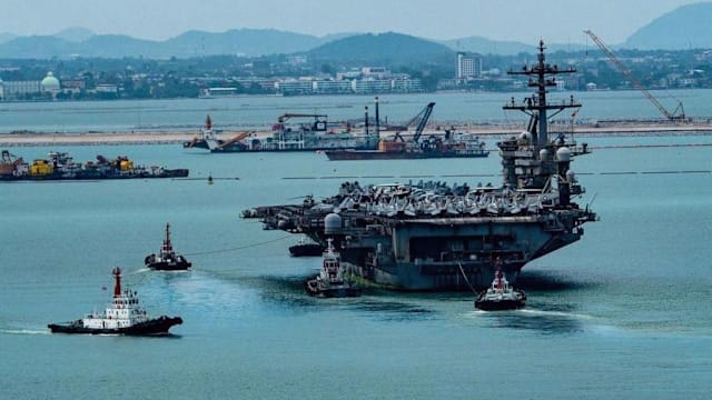 美军航母海上漂250天 靠近泰国芭堤雅让5000船员休息