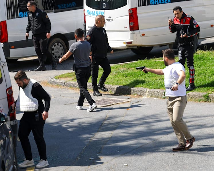Gunfight outside Israeli consulate in Istanbul leaves one attacker dead