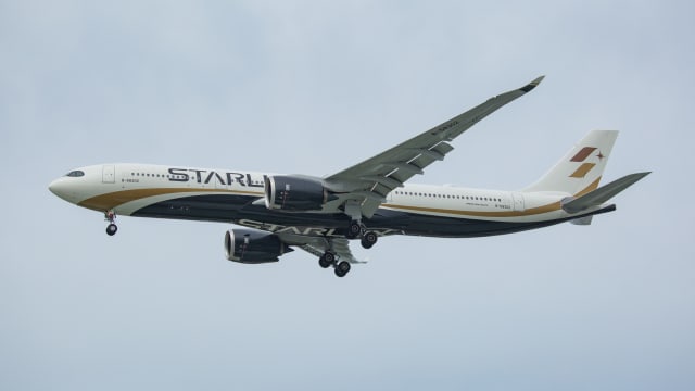 台湾星宇航空客机受天气影响 延宕七小时才降落