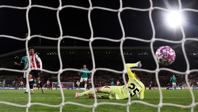 Liverpool slump continues with loss at Brentford