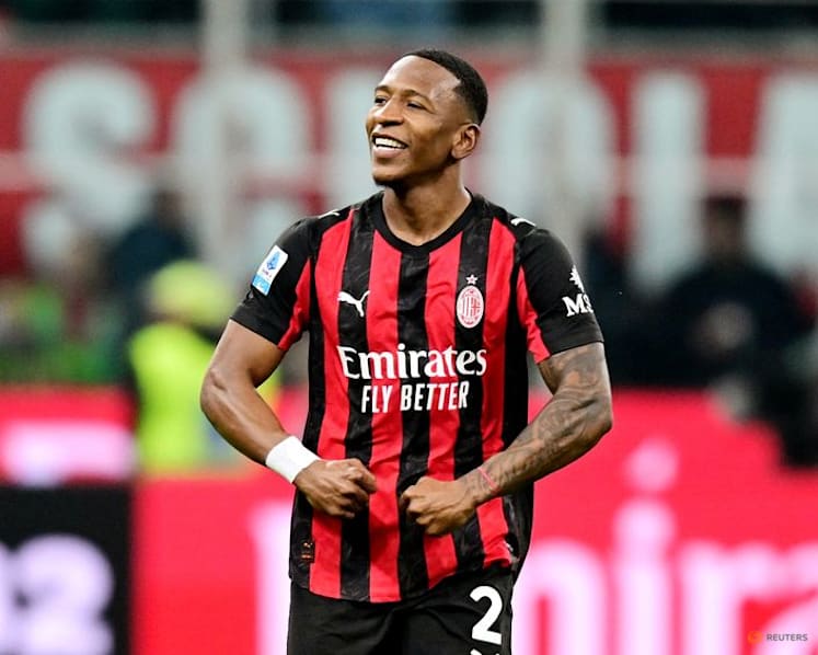 Milan edge Inter in derby to keep distant title chase alive