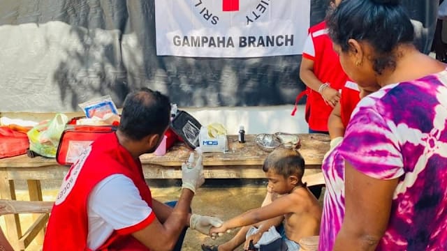 气旋与洪灾袭击斯里兰卡 新加坡红十字会派四人团队驰援灾区