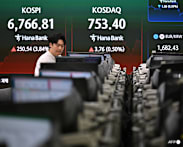Tech lifts Asia stocks, Brent crude back above US$92