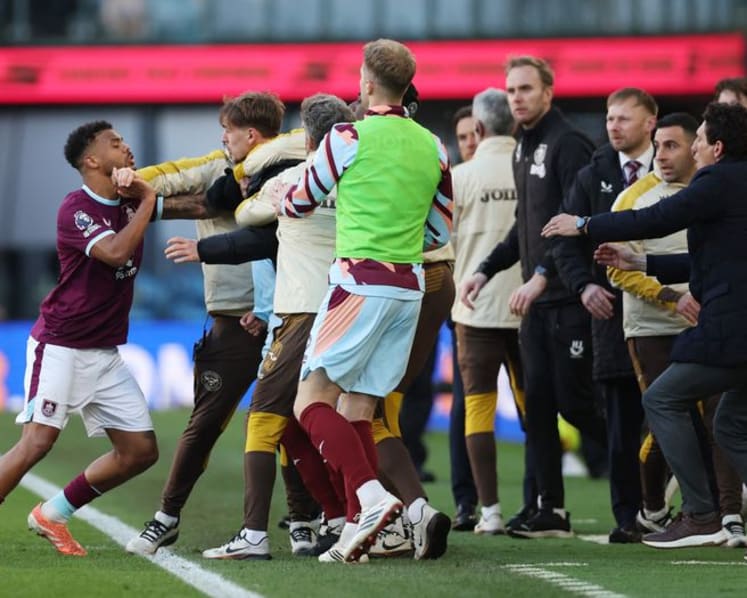 Parker proud in defeat after Burnley's fightback ends in 4-3 loss to Brentford