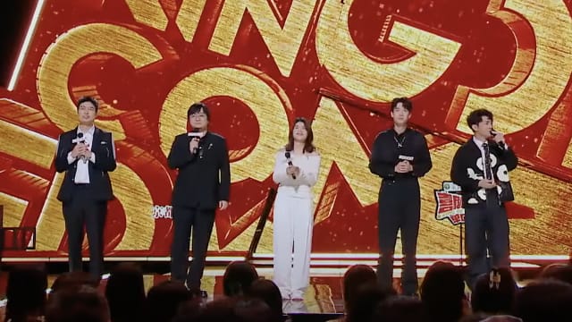 【满城三带黄金甲】《喜剧之王单口季》：星爷加持脱口秀，是助攻还是噱头？