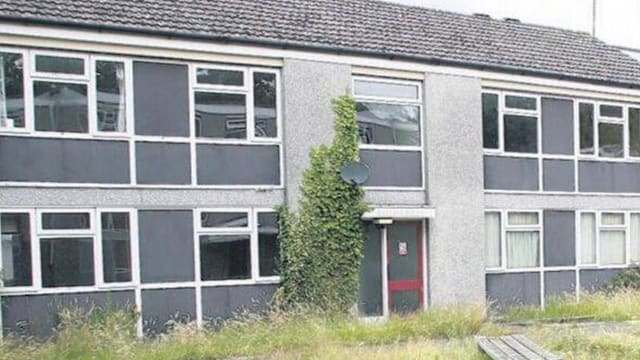 英国男子拒绝搬迁 于住所内“锯颈”身亡