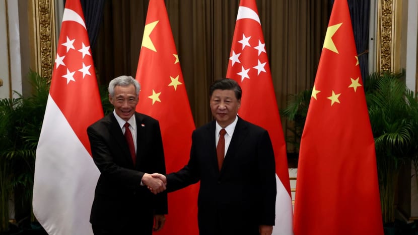 PM Lee and Chinese President Xi Jinping reaffirm close ties between both countries PM Lee and Chinese President Xi Jinping reaffirm close ties between both countries