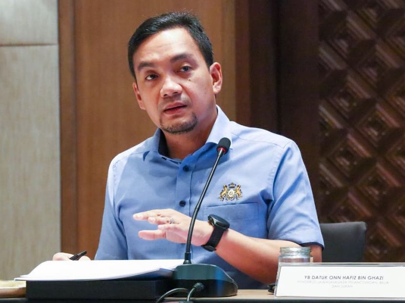 Johor chief minister makes official visit to Singapore Johor chief minister makes official visit to Singapore