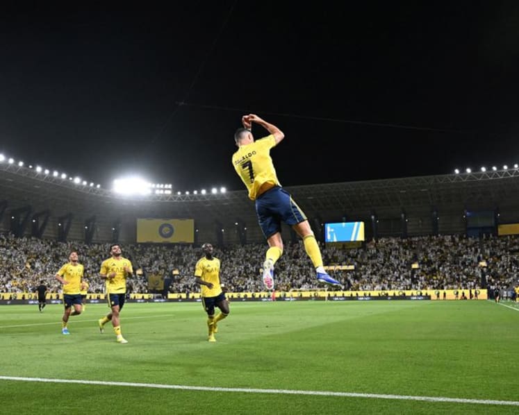 Ronaldo scores twice on return as Al Nassr thumps Al Najma