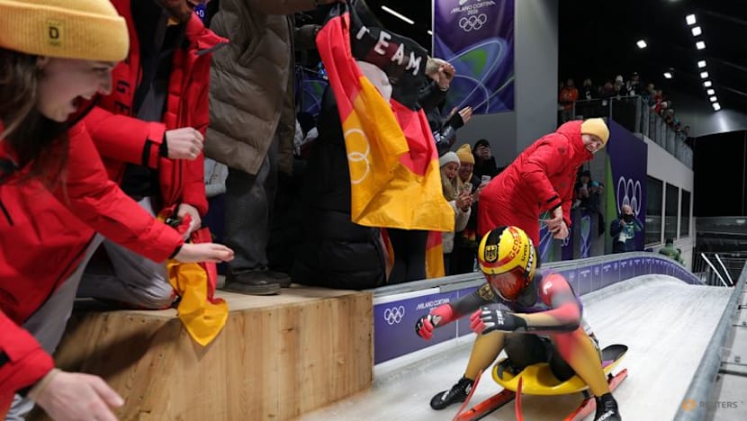 Luge-Taubitz takes gold for Germany after Fraebel blunder