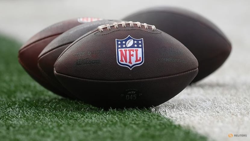 NFL-NFL enlists ex-players to help spread message on league's betting policies