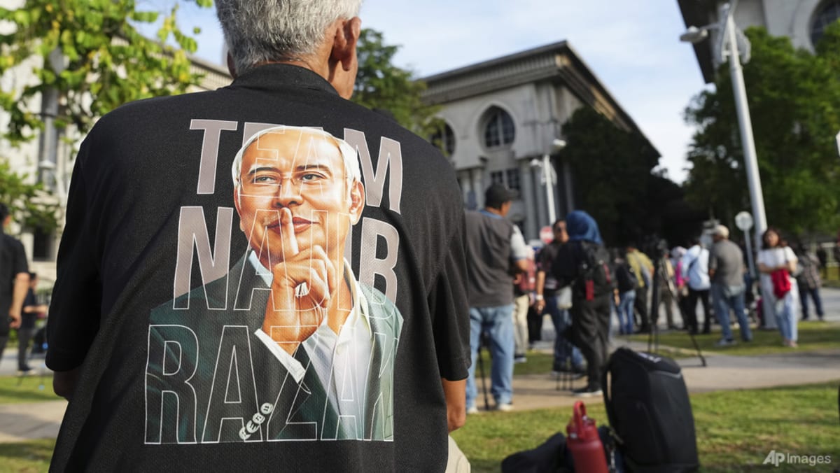 Commentary: PAS saw an opening and turned to Najib, but now is left alone to dry Commentary: PAS saw an opening and turned to Najib, but now is left alone to dry