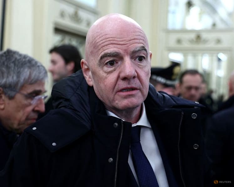 FIFA boss Infantino supports lifting ban on Russia