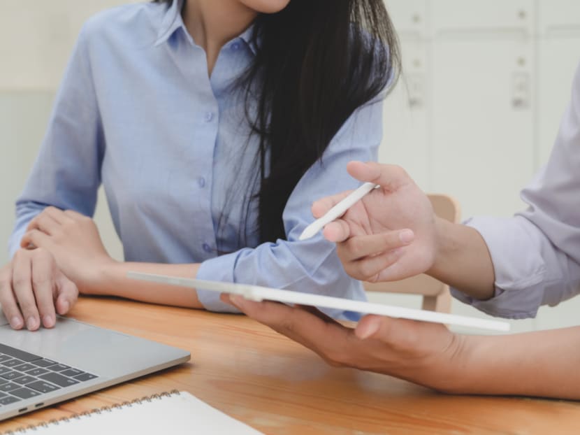 In a recent business survey, 53 per cent of large companies and 64 per cent of small- and medium-sized enterprises said that they expect to maintain headcount in next 12 months. In a recent business survey, 53 per cent of large companies and 64 per cent of small- and medium-sized enterprises said that they expect to maintain headcount in next 12 months.